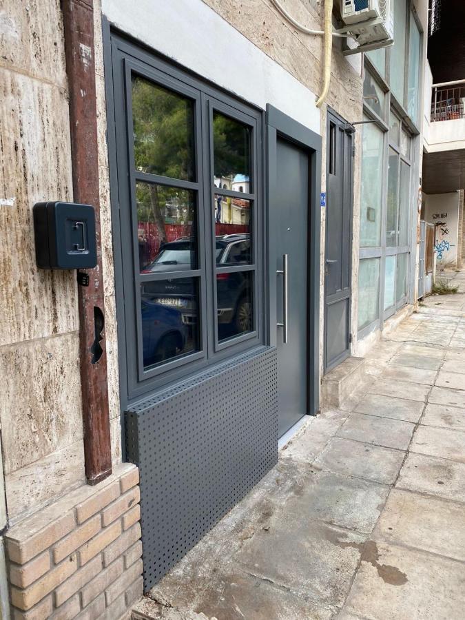 Small Meisonette Near The Metro Vipgreece Athens Exterior photo
